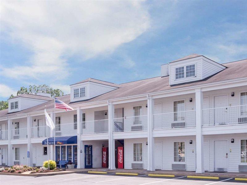 Baymont By Wyndham Albany At Albany Mall Exterior foto